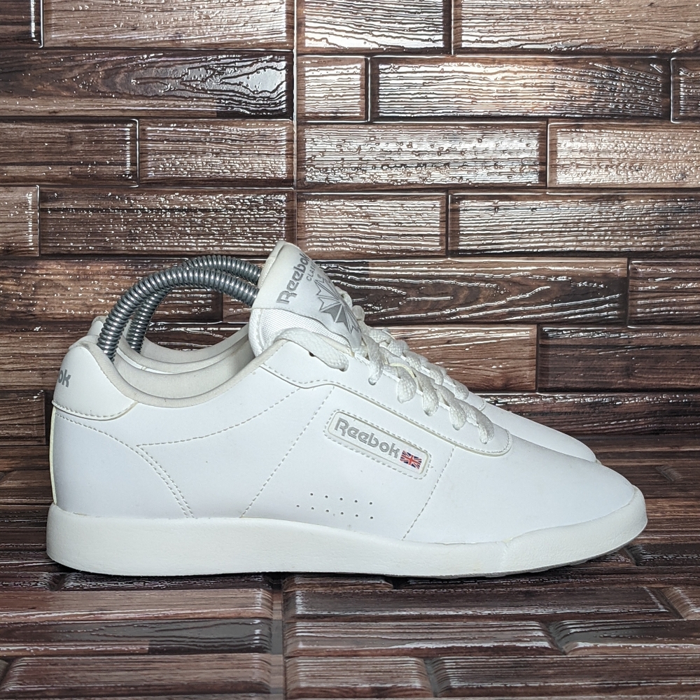 Reebok Classic Sneaker - Women's 7_6